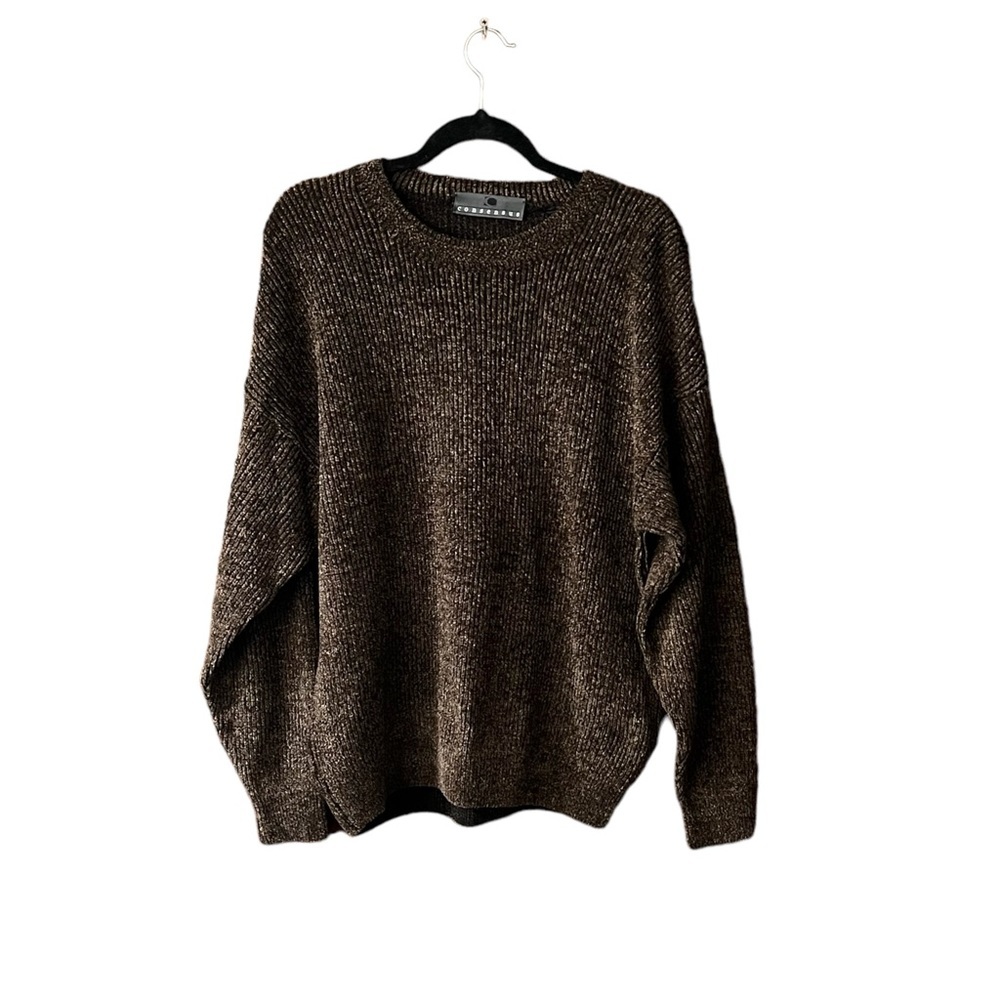 Men’s consensus wool blend very soft, brown sweater. Size large.